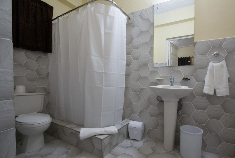 Bathroom 4, Jasmine Inn