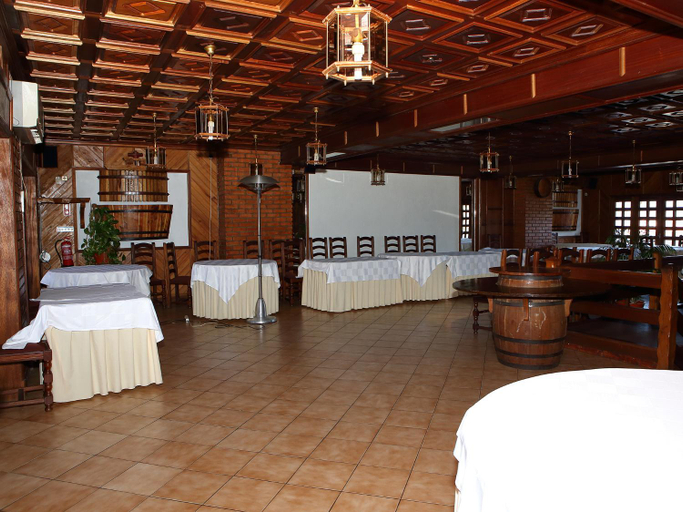 Food & Drinks 5, Residencial Albergaria, Paredes de Coura
