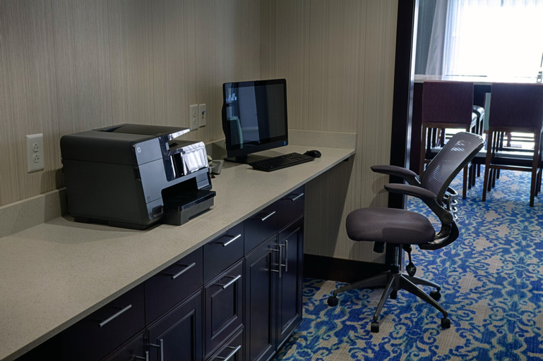 Holiday Inn Express & Suites Sidney, Shelby