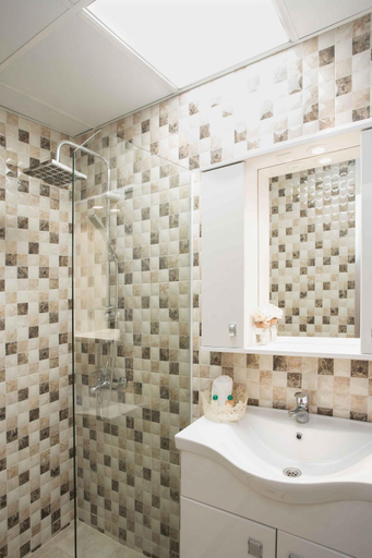 Bathroom 2, Family hotel The Castle, Shumen