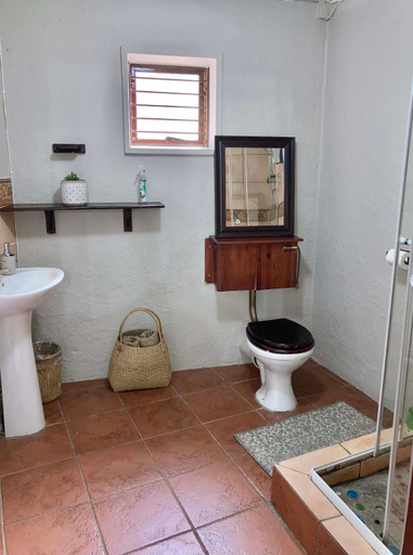 Bathroom 3, Aloe Cottage, Ehlanzeni