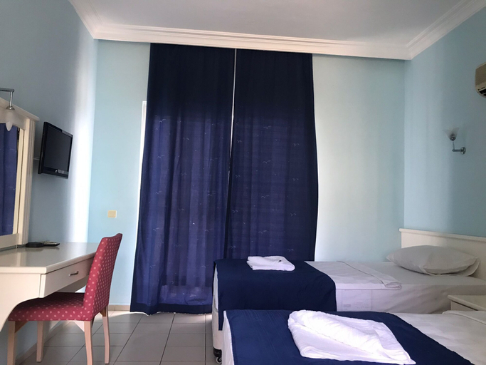 Bedroom 4, Ares Blue Hotel, Kemer