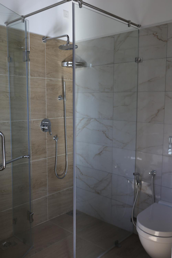 Bathroom 4, Amanda Beach Resort, Koralai Pattu (Valachchenai)