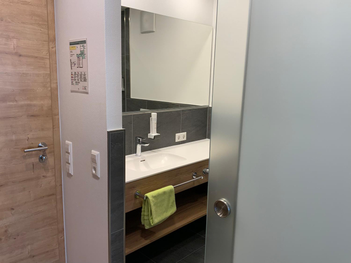 Bathroom 5, Gasthaus Sonne, Göppingen