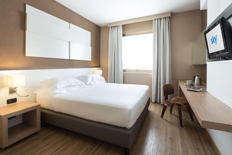 Bedroom 13