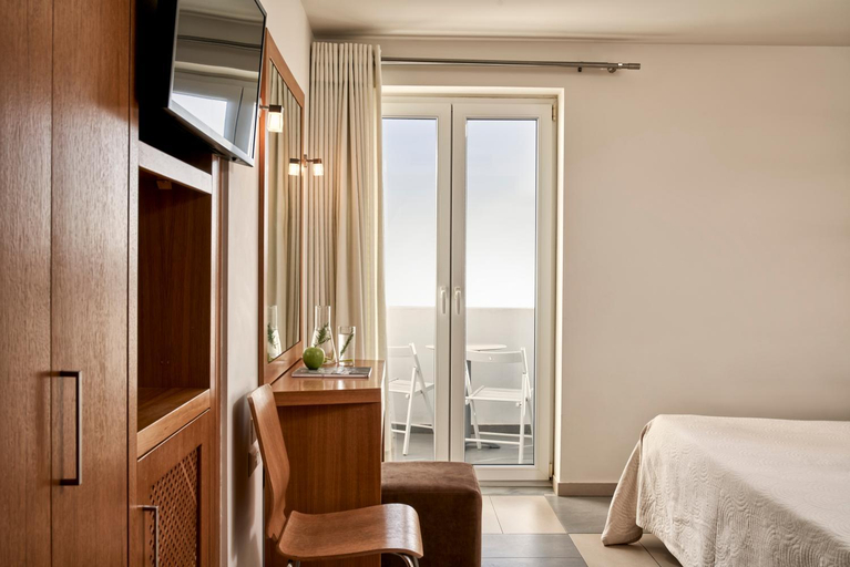 Bedroom 3, Oxygen Favie, South Aegean