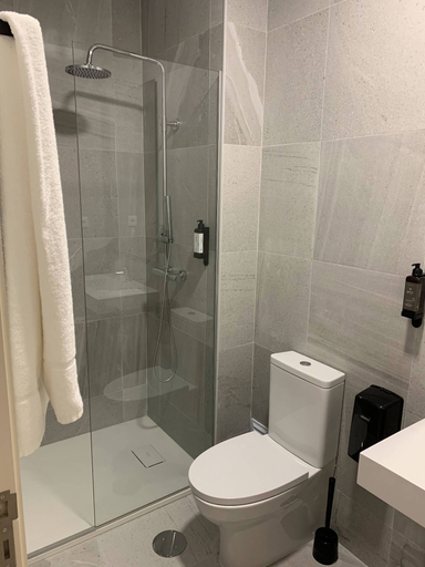 Bathroom 3, Hotel Areosa, Maia