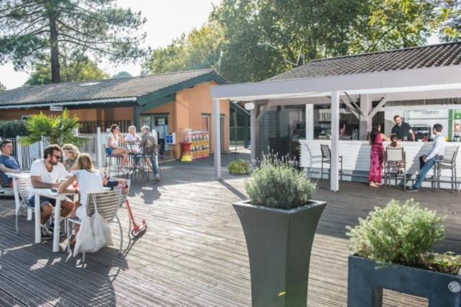 Food & Drinks, Pyla Chalet et mobilhom 6 personnes Magda, Gironde
