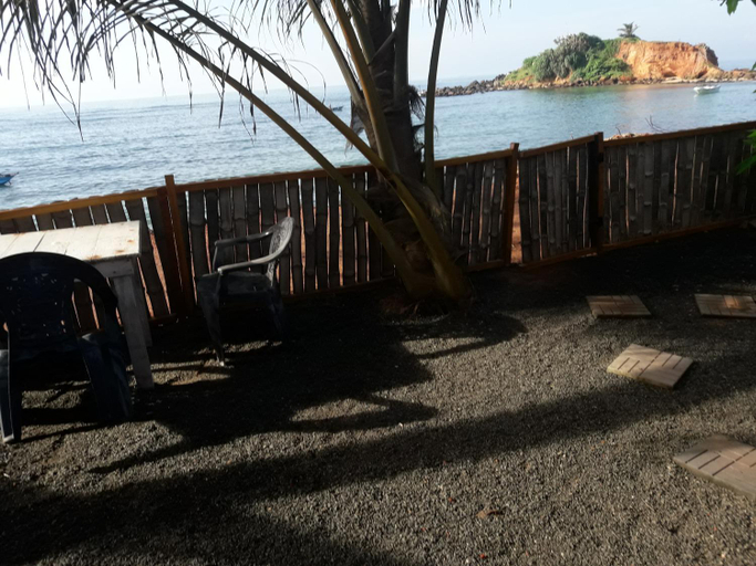 Others 4, Seaside View, Weligama
