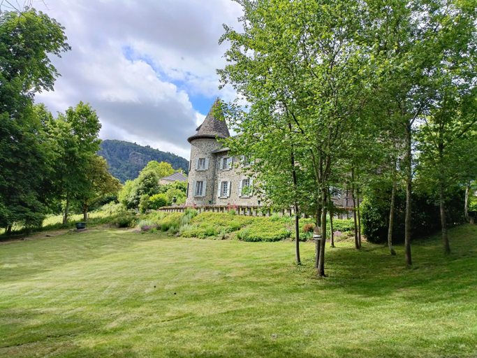 Others 3, Chateau Ol Puech, Cantal