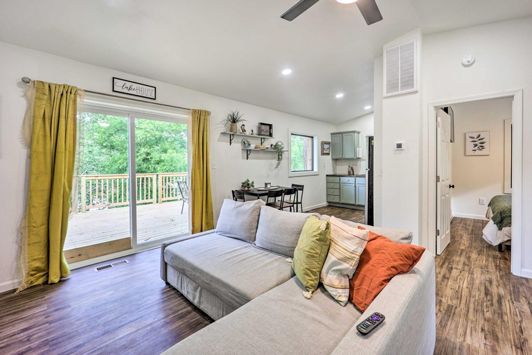 Bedroom 2, Deck and Boat Dock Lakefront Cabin in Eucha!, Delaware