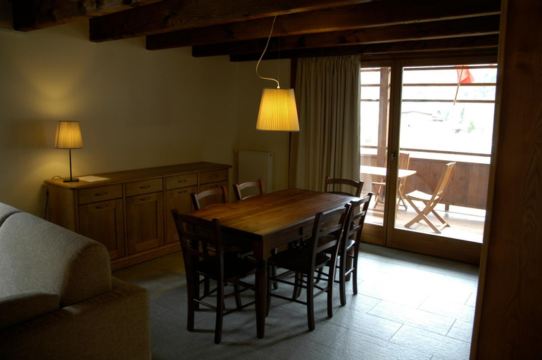Dining Room 8