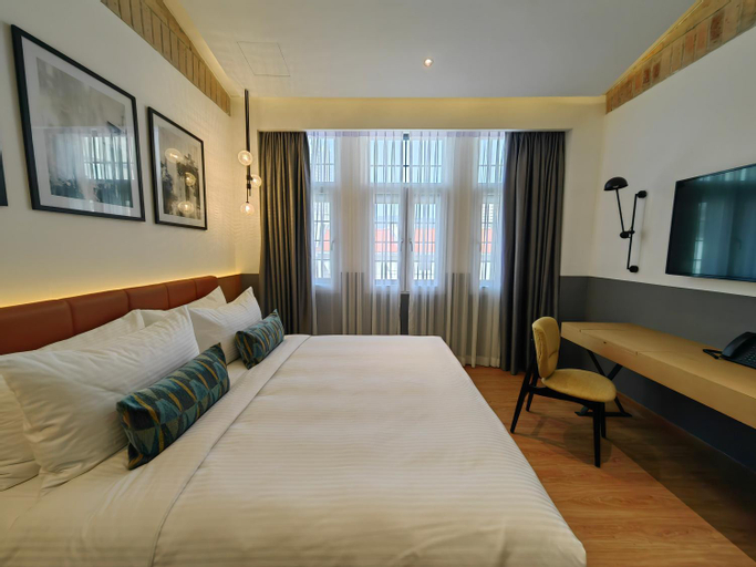 Bedroom 18