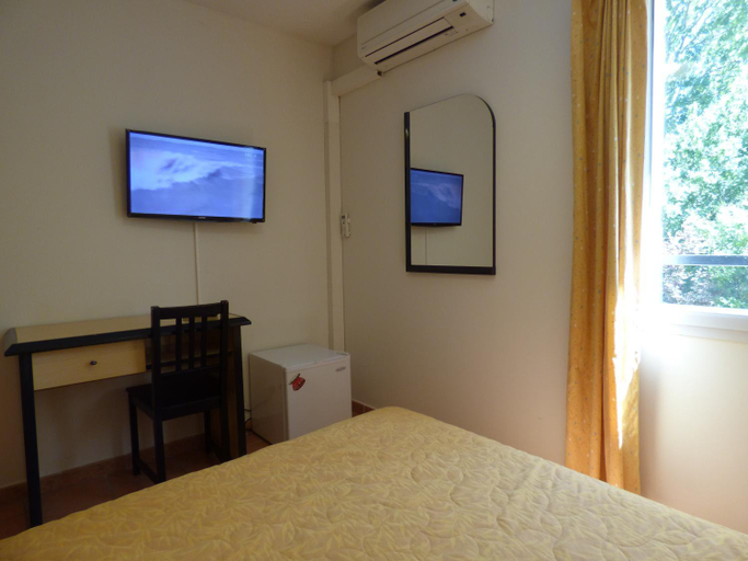 Bedroom 2, Court-Inn Aqua, Vaucluse