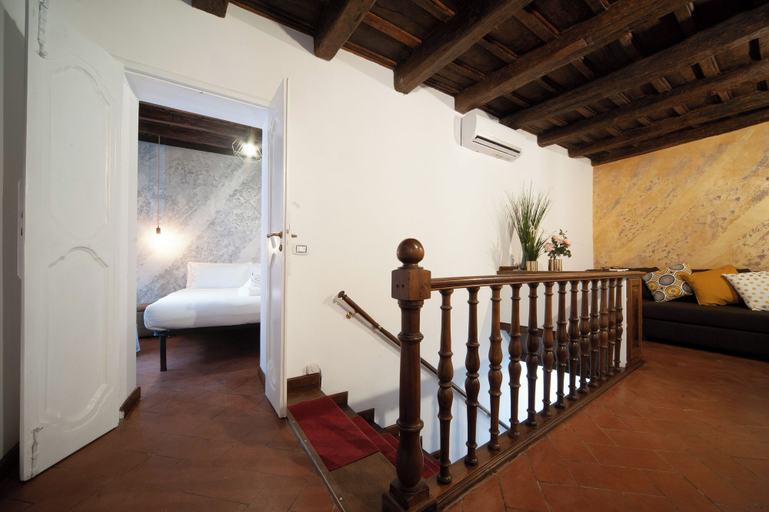 Others 3, navona jacuzzi apartment, Roma