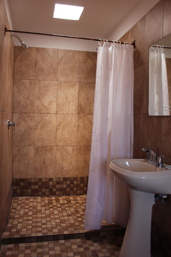 Bathroom 4, Hotel Casa Margarita, San Cristóbal de las Casas