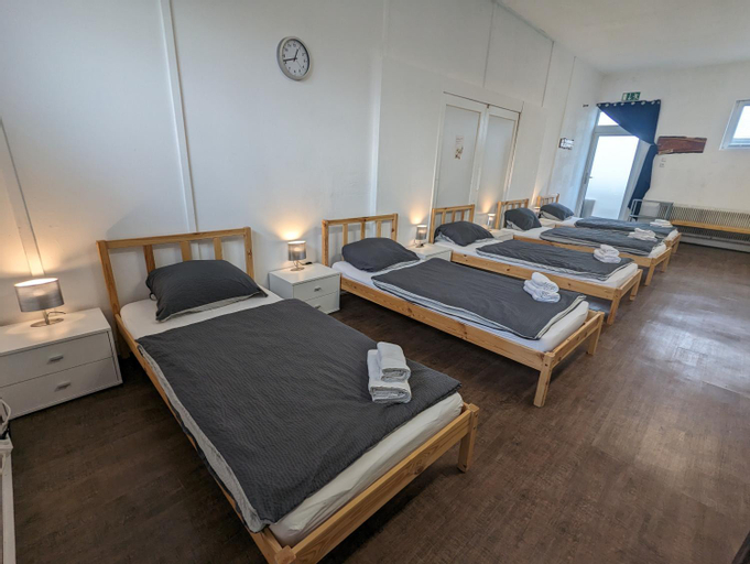 Spacious apartment in Asten perfect for long stays, Linz Land