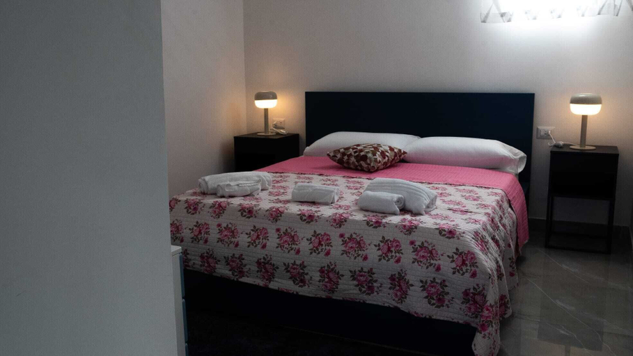 Bedroom 4, Vesuvio Home Capodichino Blue, Napoli