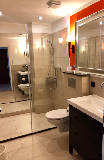 Bathroom, Hotel Ramor, Duisburg