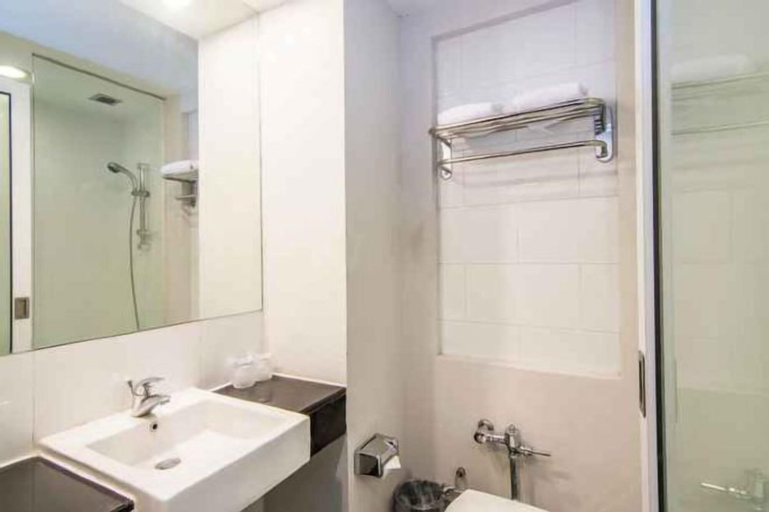 Bathroom 6