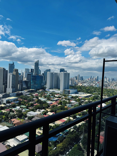 Others 5, 2 bedroom with 2 Balconies Skyline View, Makati City
