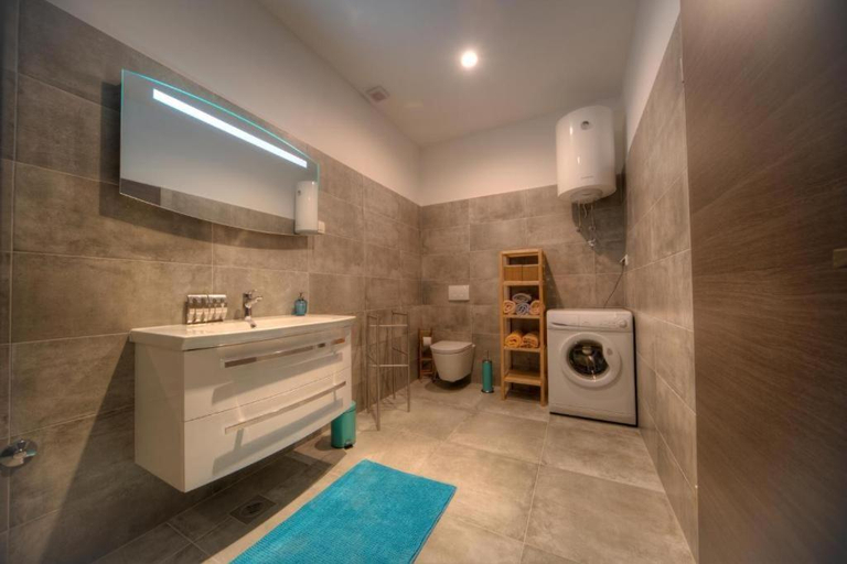 Others 5, Apartments Estelle, Medulin