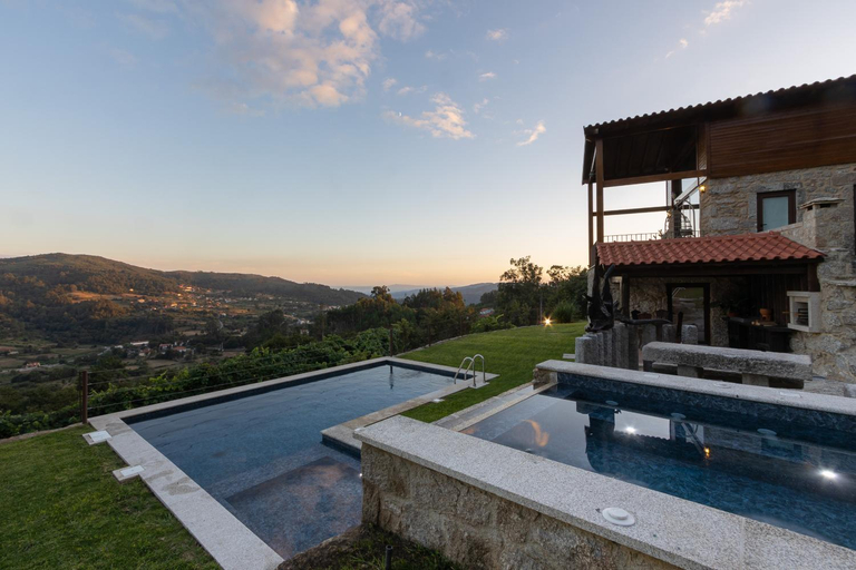 Sport & Beauty 4, HUGS Nature Retreat Heated Pool & Jacuzzi, Vila Verde