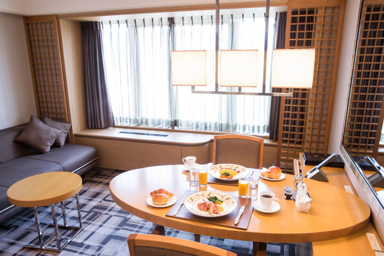 Dining Room 12