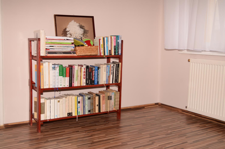Others 4, Hutasori Guesthouse, Pétervására