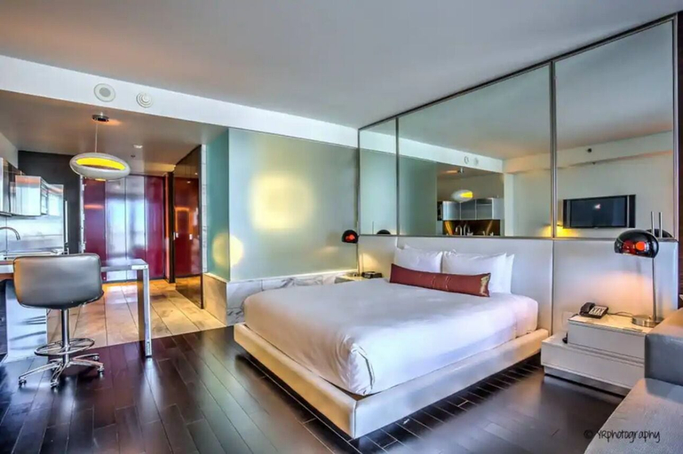 Bedroom 2, Studios With Gorgeous Views Of The Strip! , Clark