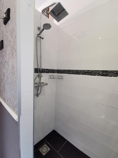 Others 3, B&B de Notaris, Assen