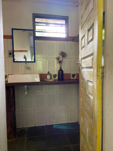 Bathroom 4