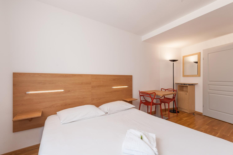Bedroom 24