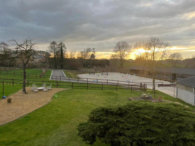 Others 3, B&B at Haras Petit-Hallet, Liège