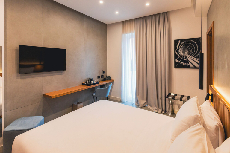 Bedroom 4, J Maluni City Hotel, Roma