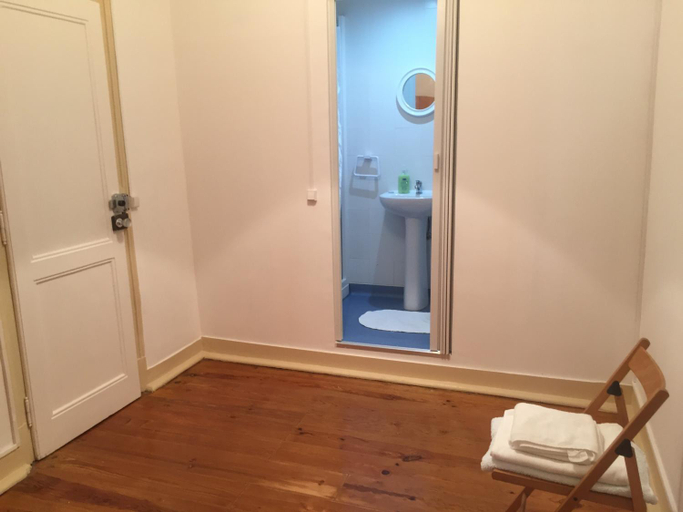 Others 5, Residencia Almirante, Lisbon
