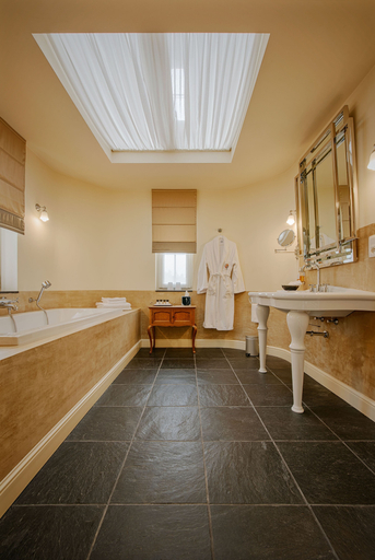 Bathroom 5, Villa Reynaert, Limburg