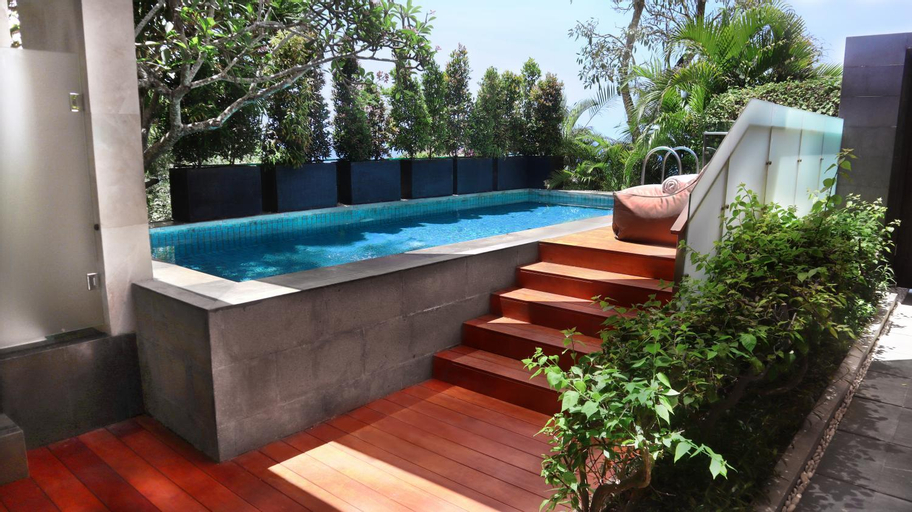 Swimming Pool 4