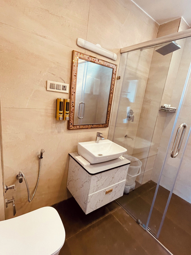 Bathroom 3, Surya Lake View Retreat, Tehri Garhwal