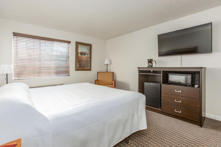 Bedroom 8