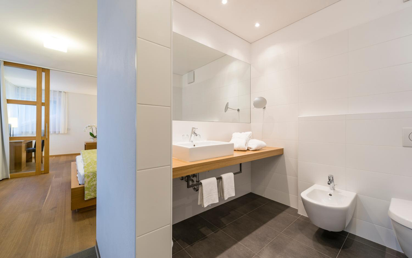 Bathroom 3, Vinschgerhof, Bolzano