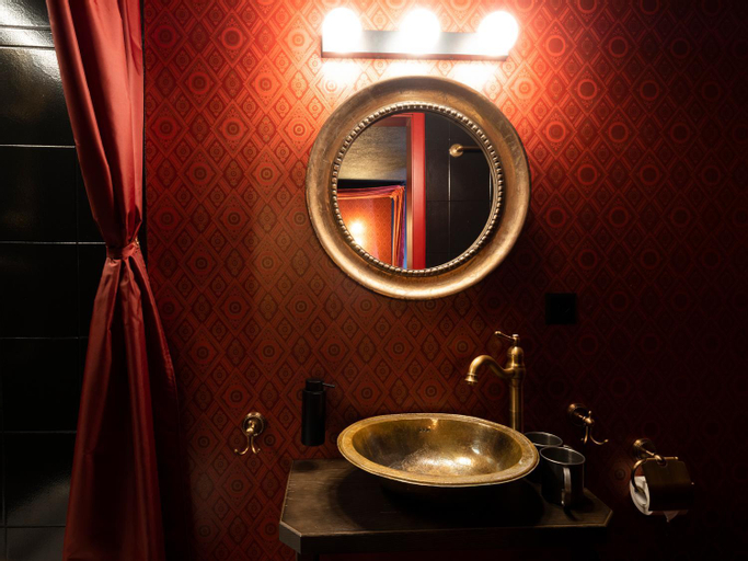 Bathroom 4