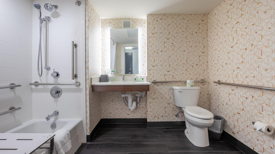 Bathroom 4