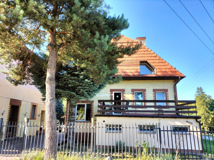 Gosciniec u Zawierki, Zgierz