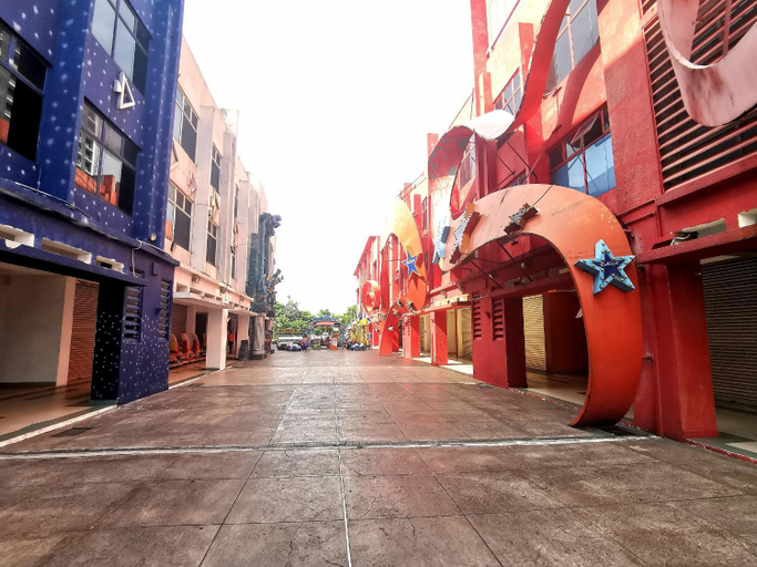 Others 5, A's House i-City 1-4pax Studio Netflix/Wifi, Shah Alam