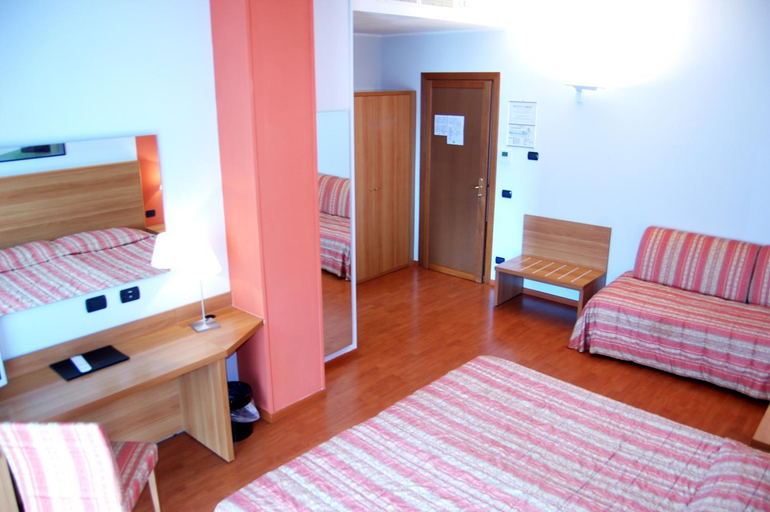Bedroom 12