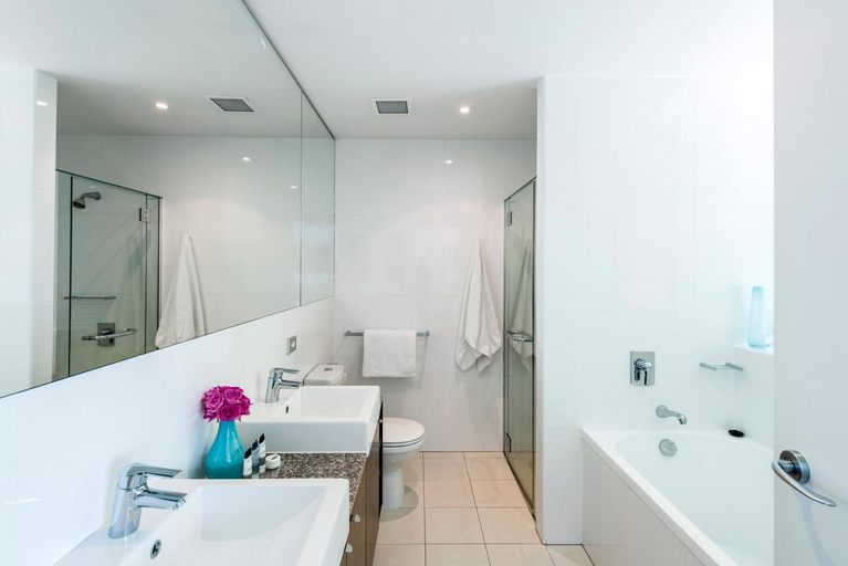 Bathroom 22
