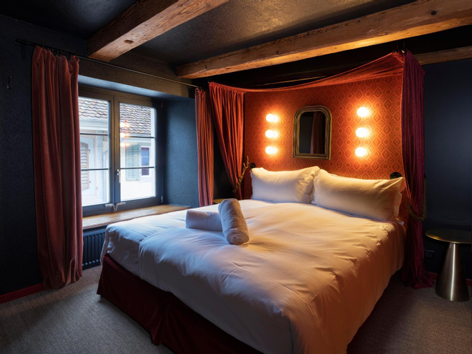 Peanut Medieval Lodge, Porrentruy