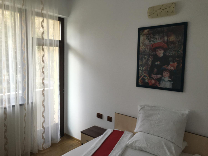 Bedroom 3, Paradox Oituz, Tuzla