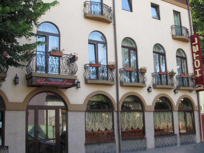 Exterior & Views 1, Hotel Kilometrul Zero, Dragasani